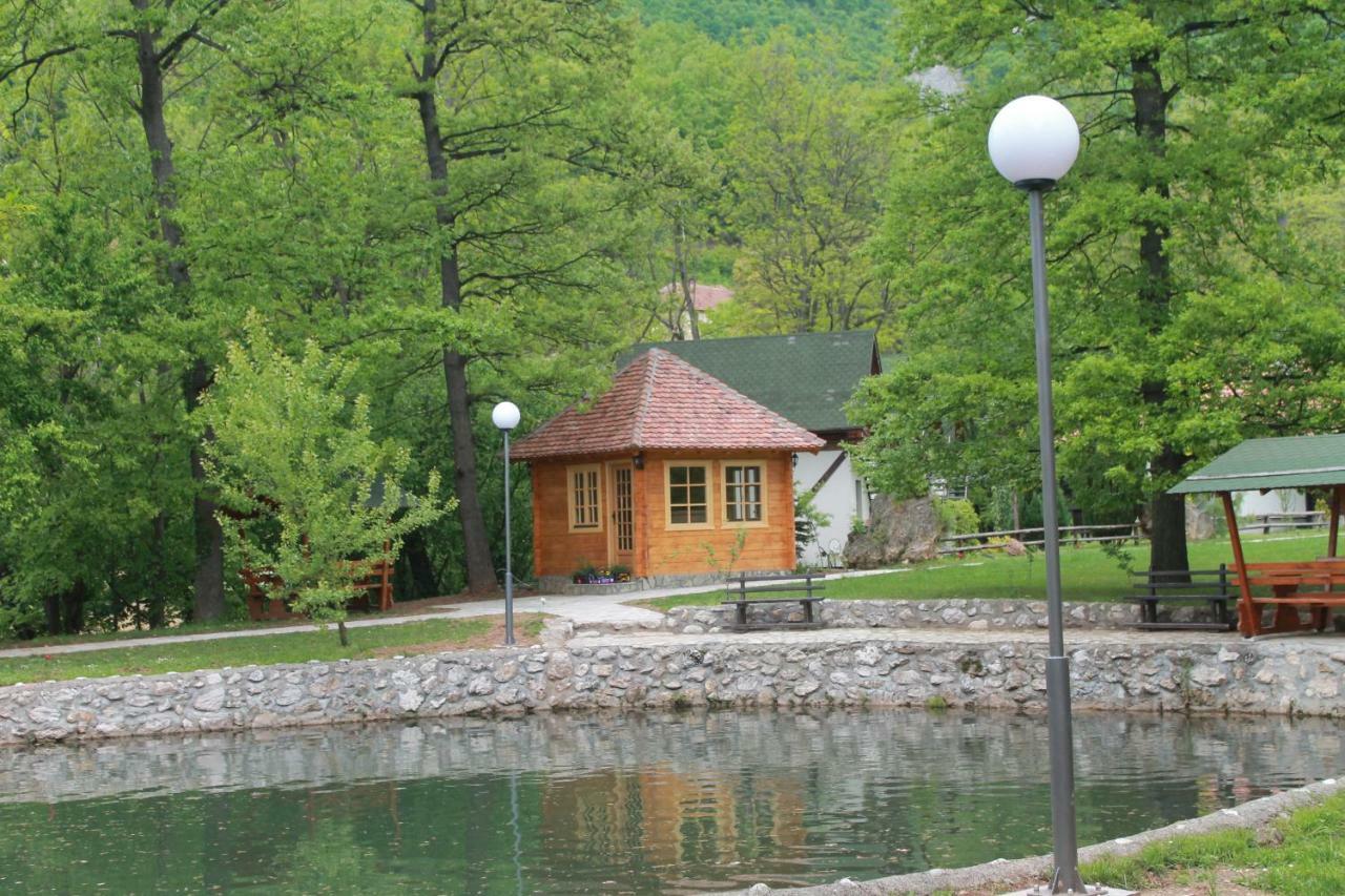 Vodopad Lisine Bed and Breakfast Strmosten Buitenkant foto