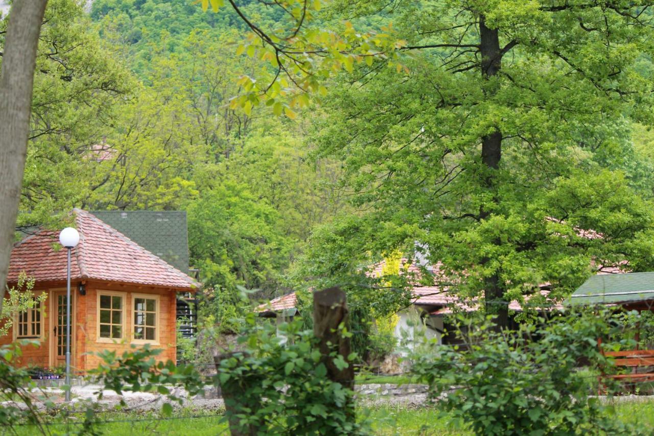 Vodopad Lisine Bed and Breakfast Strmosten Buitenkant foto